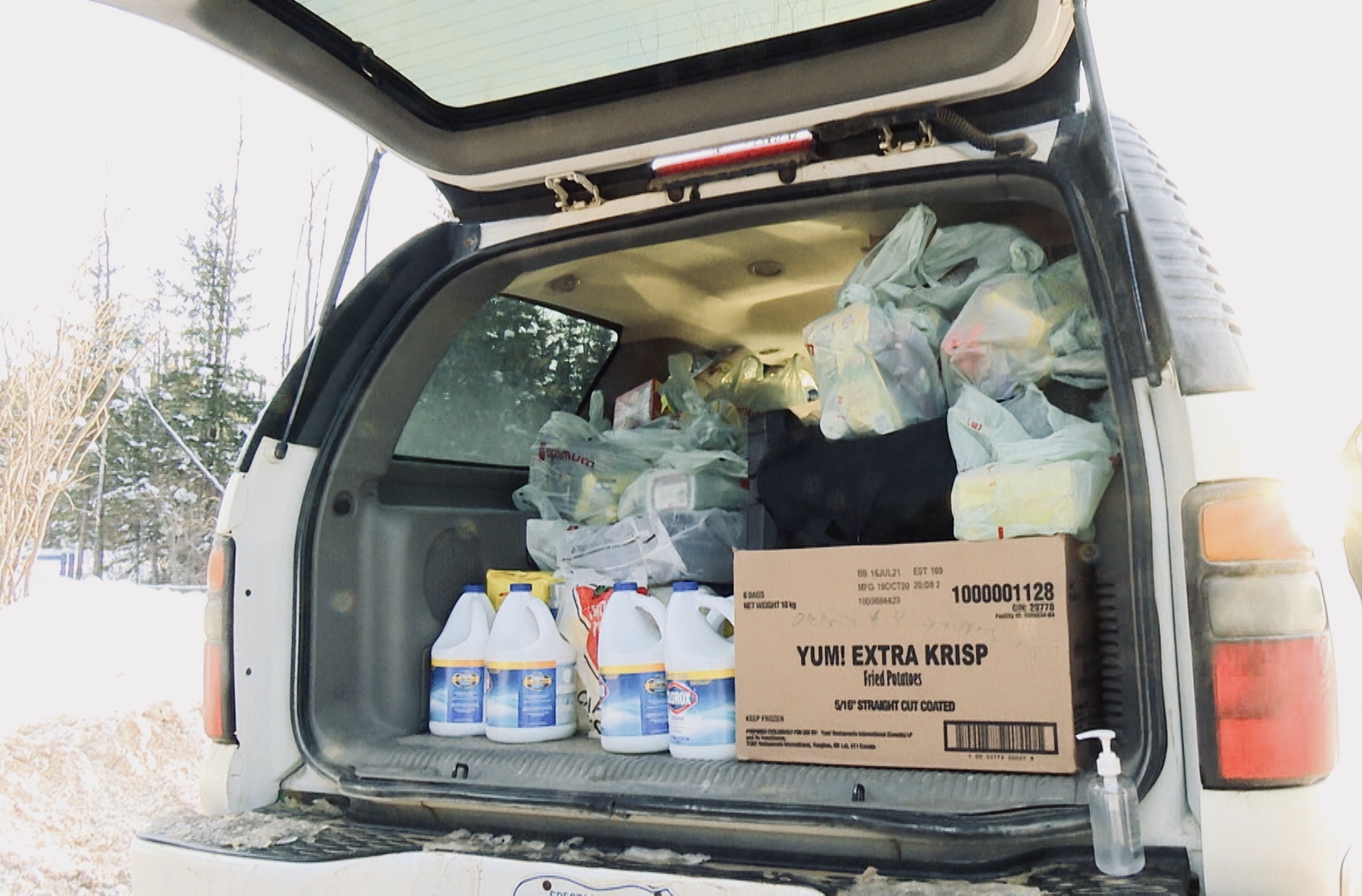On their second run, Shank transported more than $3,000 of fast food and groceries. (Anna Desmarais/CBC)